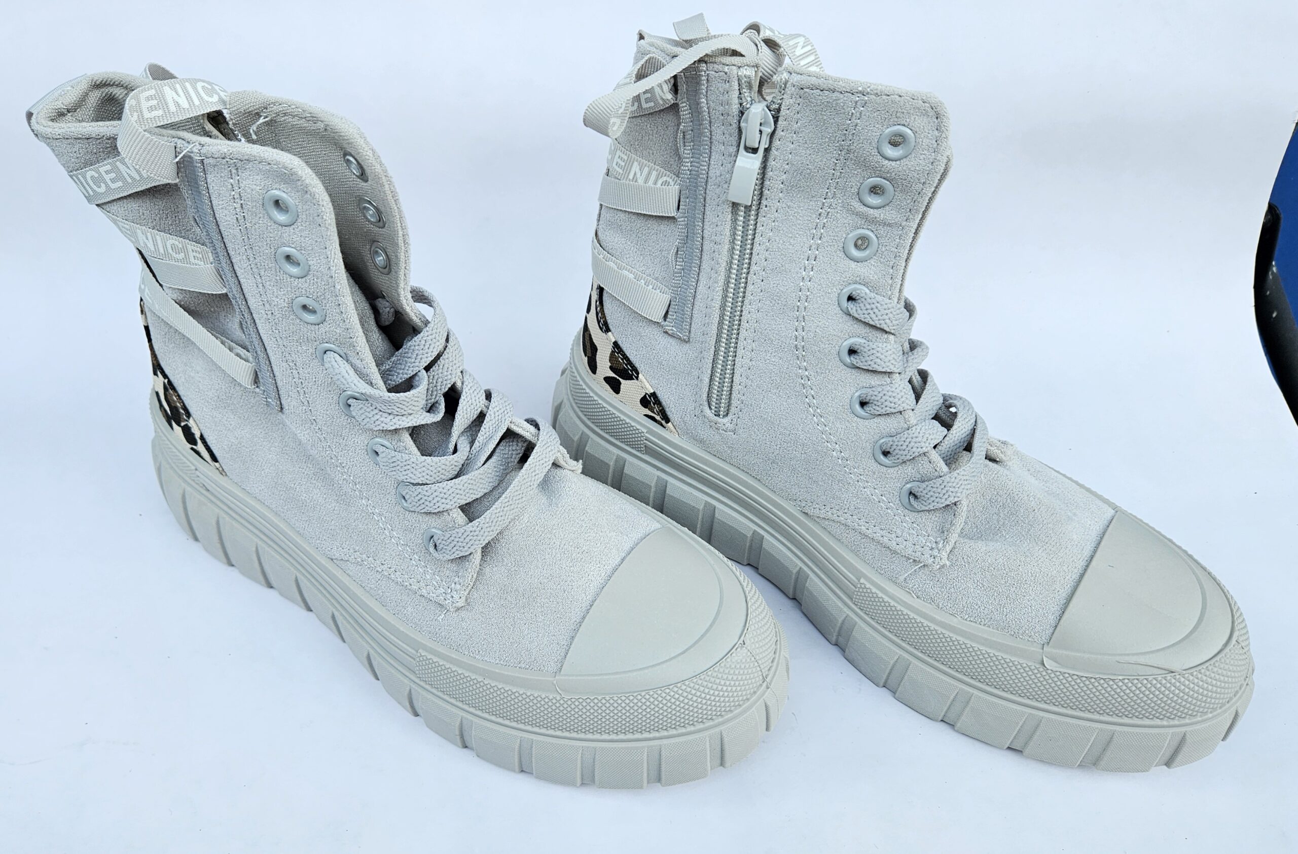 Urban High-Top Sneaker - Hellgrau